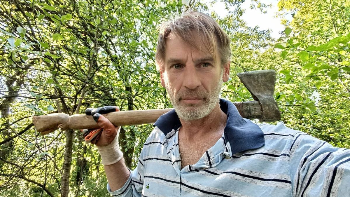 Садівник з Калущини Роман Легун Садівник з Калущини Роман Легун