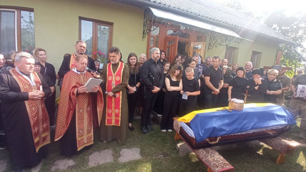 похорон воїна івана вівчарука