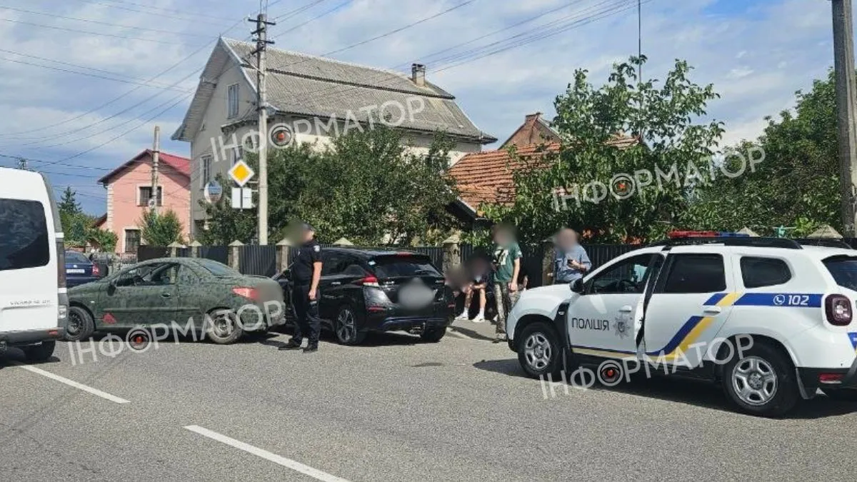 Неподалік Торговиці у Коломиї трапилася ДТП. Рух ускладнено