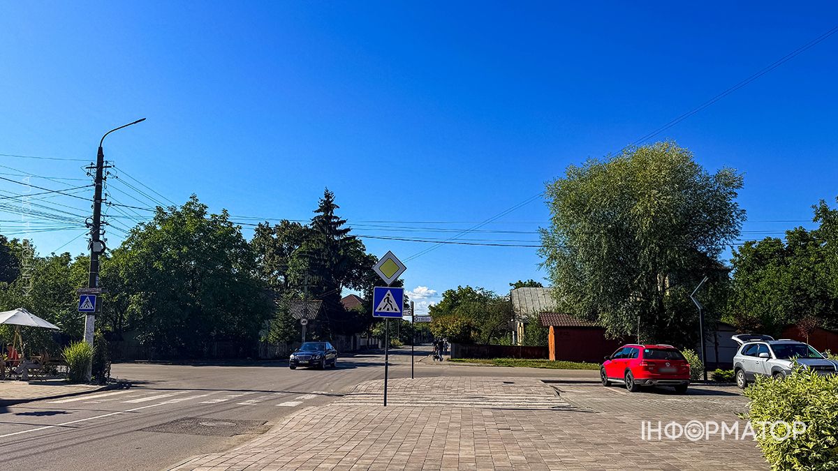 Тихий затишок середмістя: фотопрогулянка Коломиєю у перший тиждень осені 19
