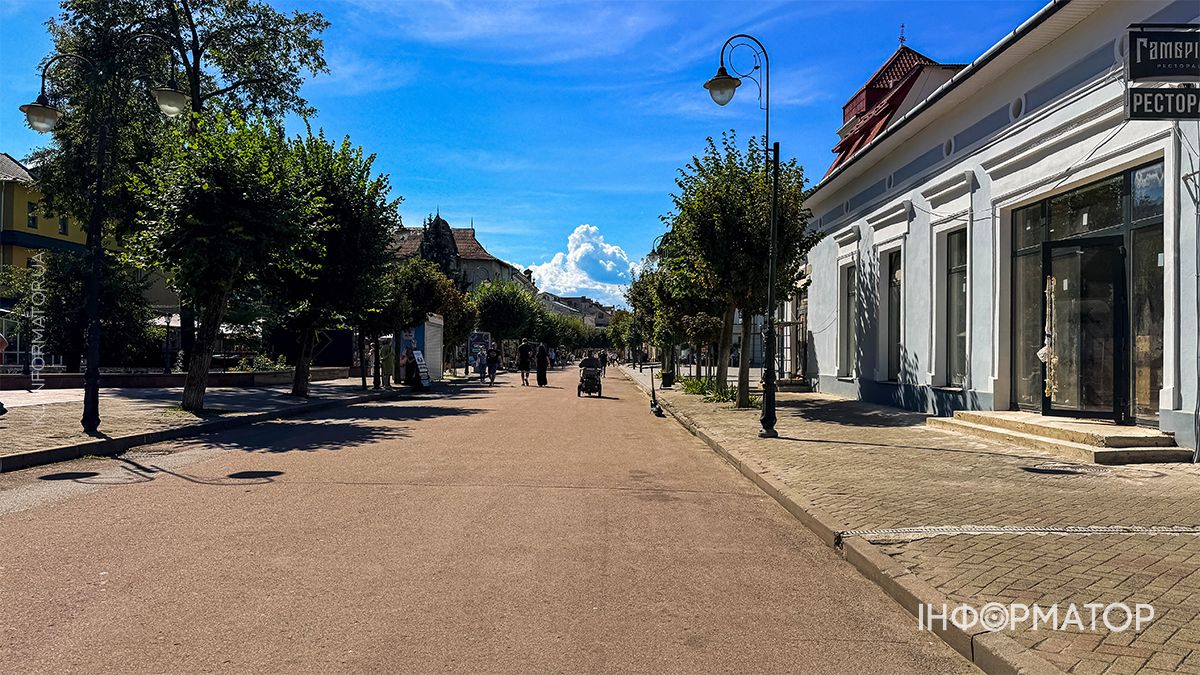 Тихий затишок середмістя: фотопрогулянка Коломиєю у перший тиждень осені 6