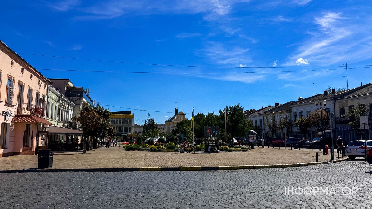 Тихий затишок середмістя: фотопрогулянка Коломиєю у перший тиждень осені 3