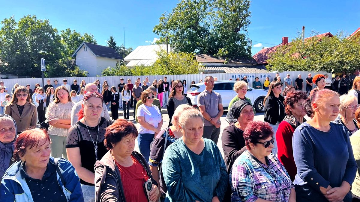 До Городенки прибув скорботний кортеж з тілом полеглого Юрія Лазорка 4