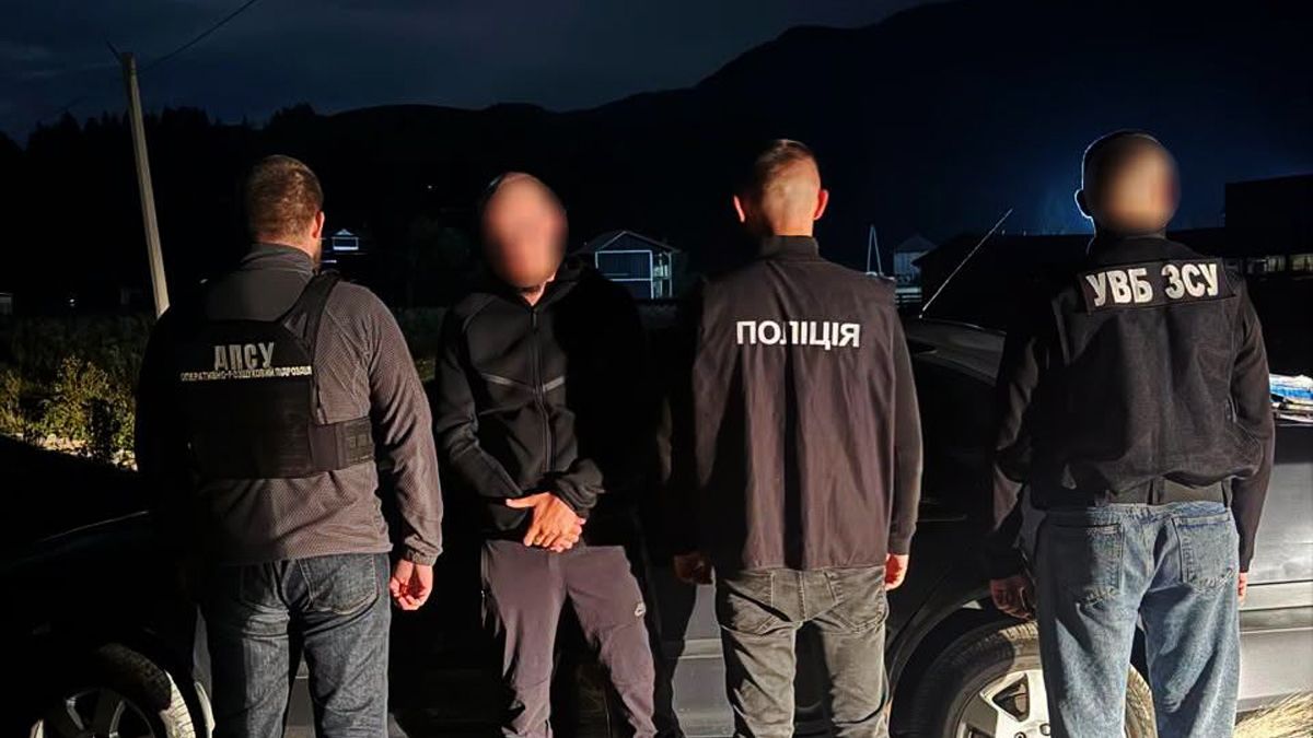 Прикарпатця затримали через підозру в незаконному переправленні чоловіків за кордон 1