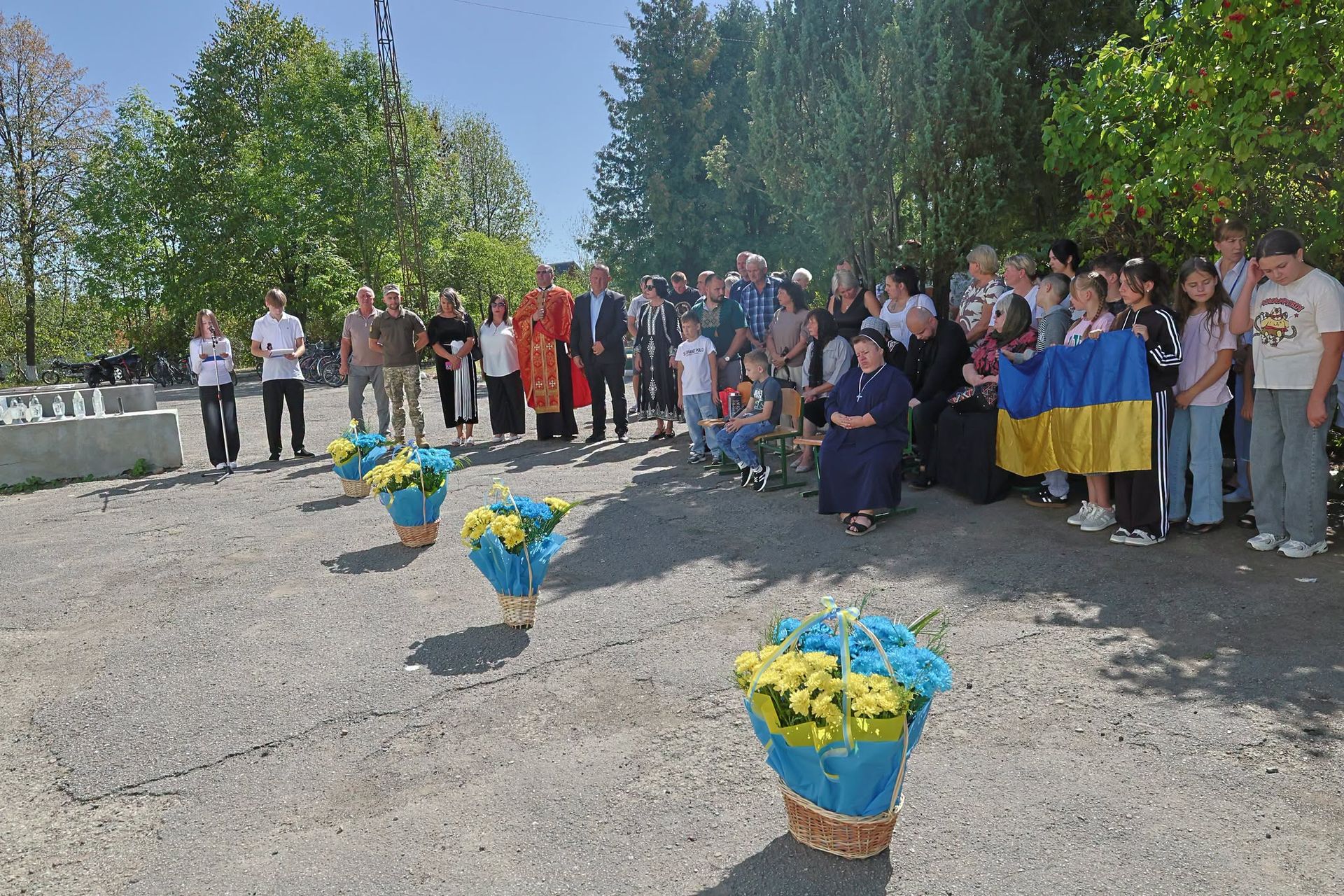На Надвірнянщині відкрили меморіальні дошки двом загиблим захисникам 11