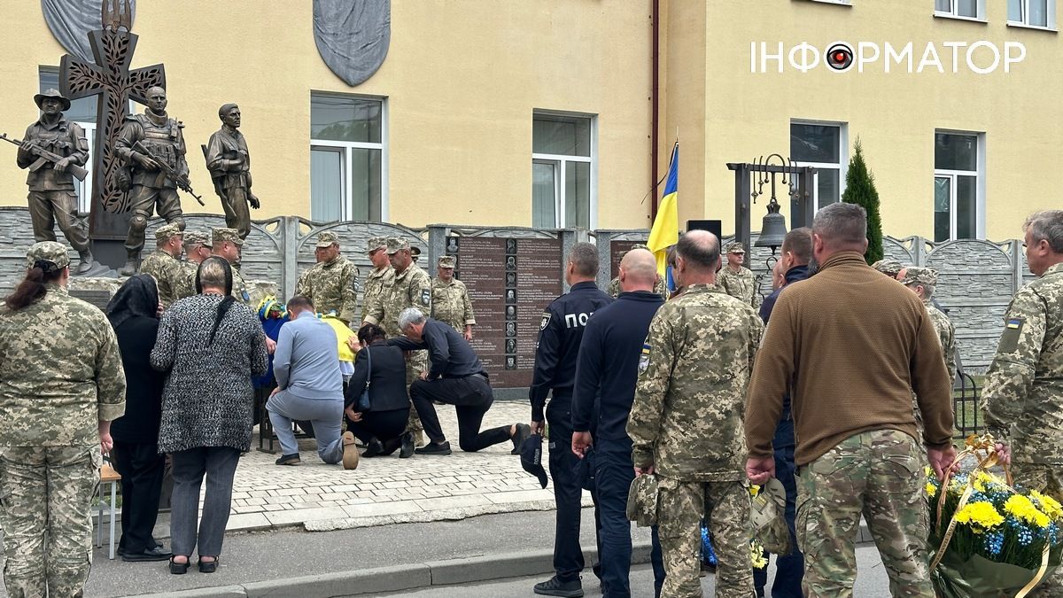 У Коломиї віддали шану полеглому "едельвейсу" Василю Федоришину 6