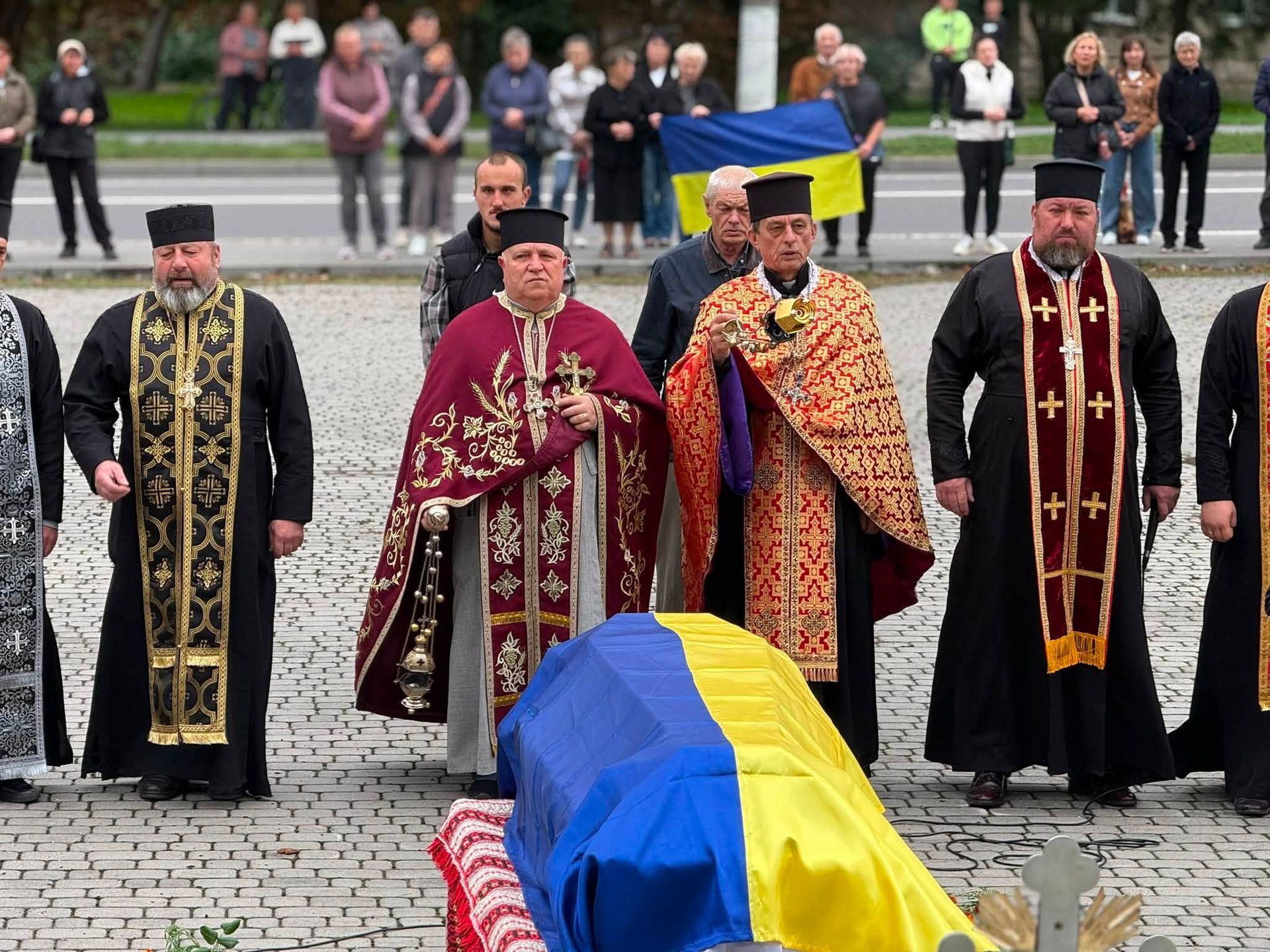 На Коломийщині попрощались із померлим воїном "десятки" Василем Федоришиним 3