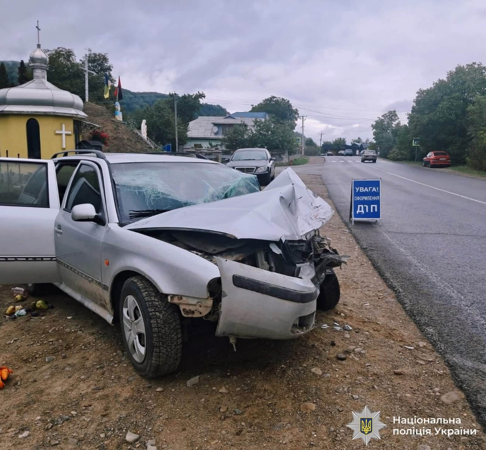 На Косівщині нетверезий водій врізався в зустрічне авто: є потерпілий 1