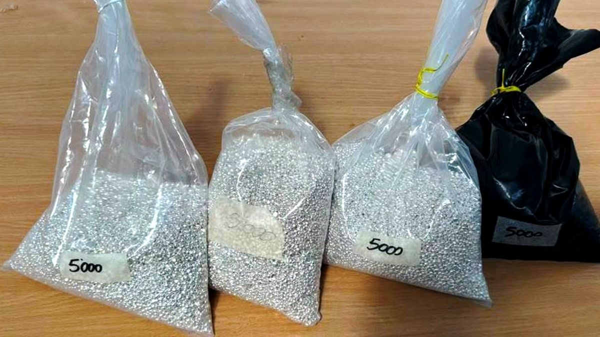 Понад 20 кілограмів срібла намагався ввезти через кордон в Україну прикарпатець