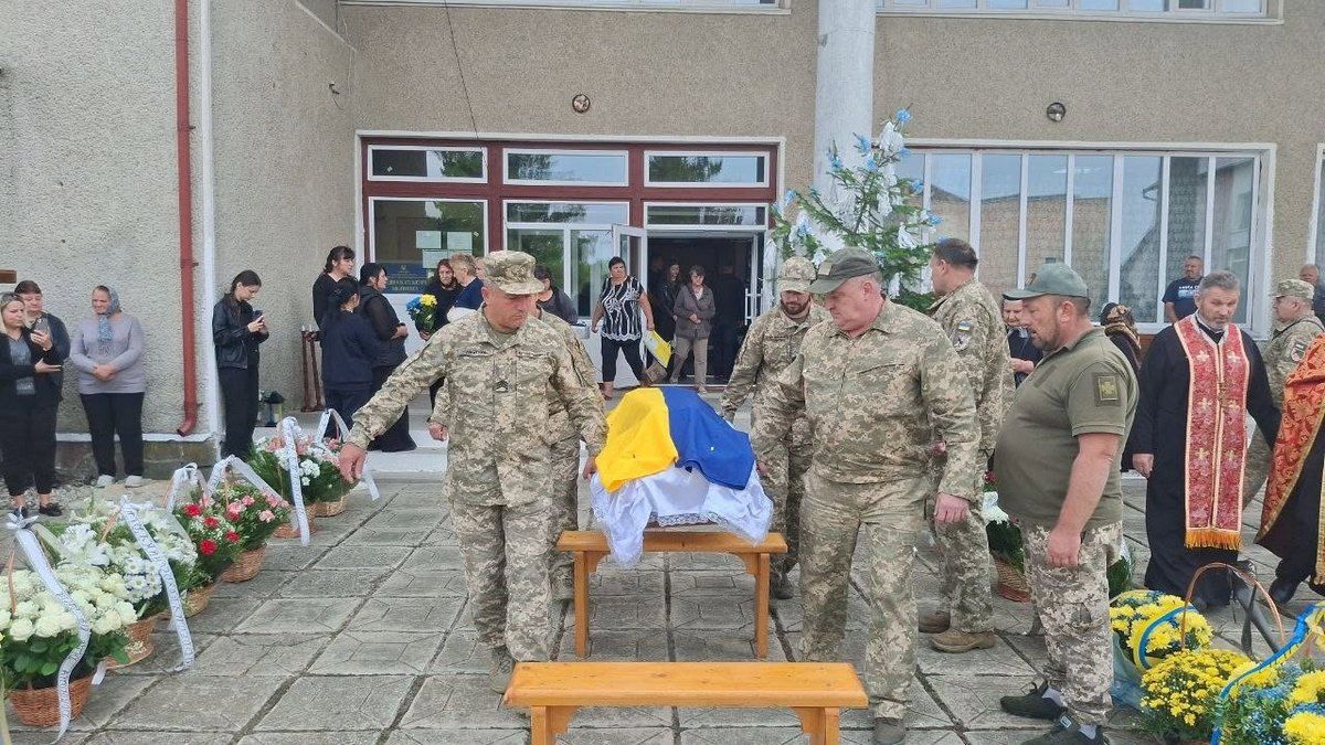 В П'ядицькій громаді провели на вічний спочинок захисника Дмитра Червінського