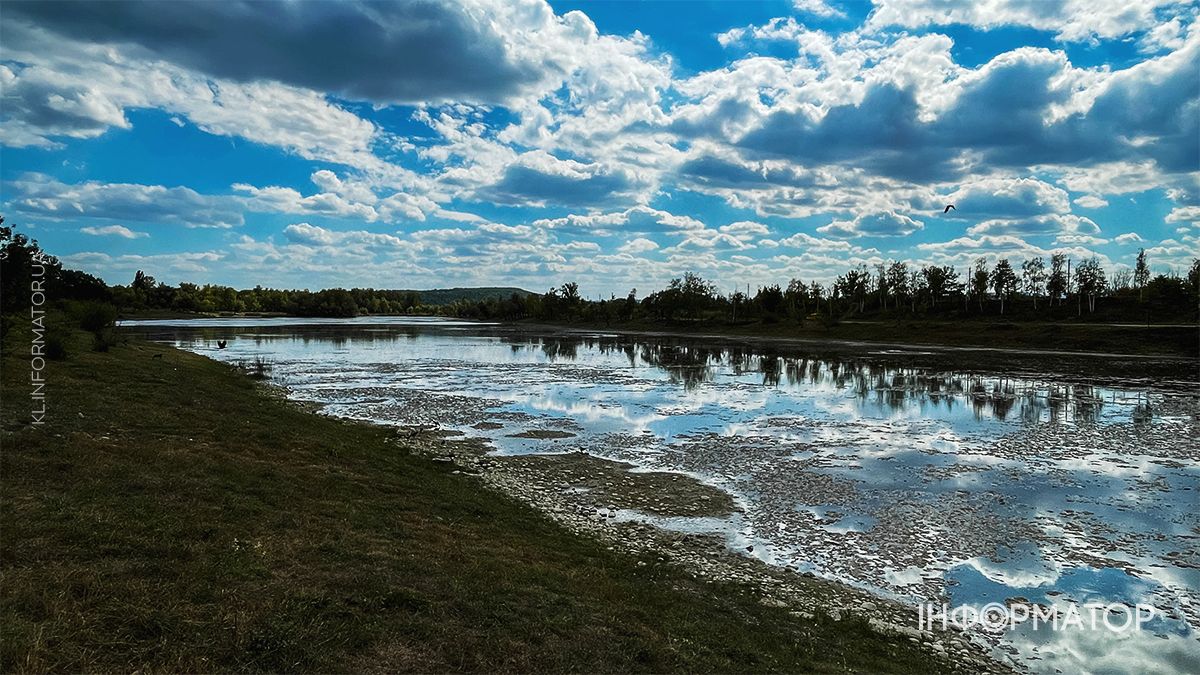 Водойми міліють на очах: який рівень води у річках та озерах Коломиї й ближніх сіл. ФОТО 12
