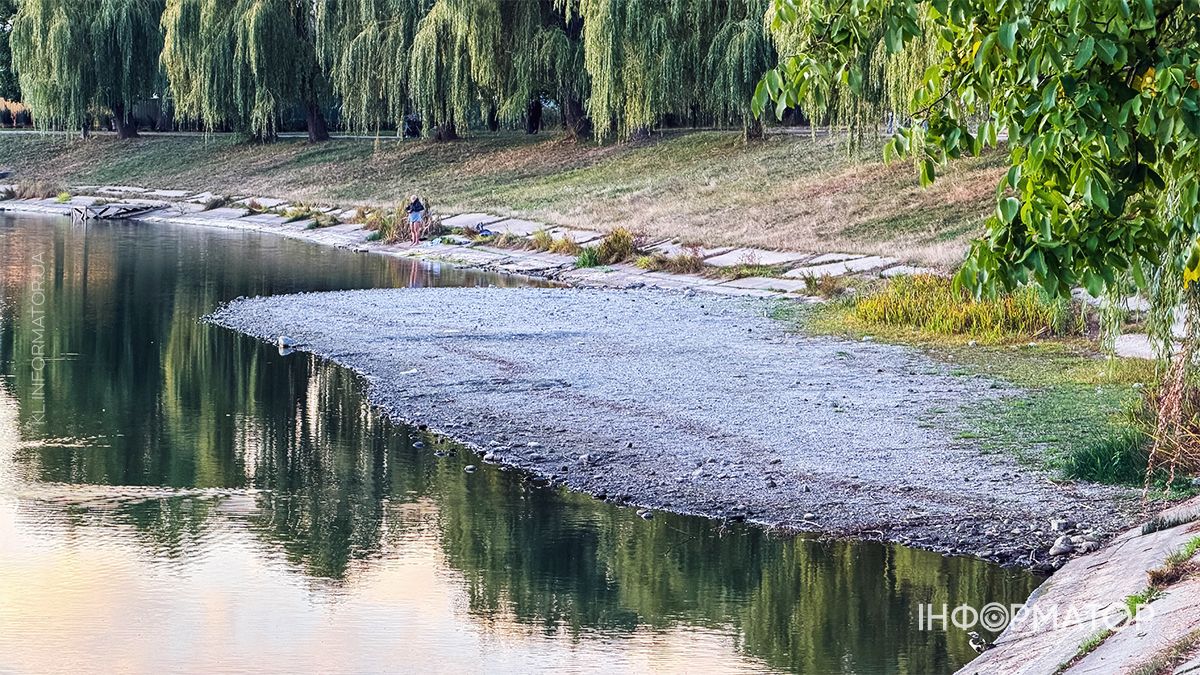 Водойми міліють на очах: який рівень води у річках та озерах Коломиї й ближніх сіл. ФОТО 1