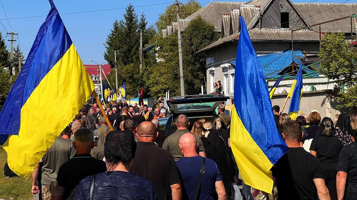 Чин похорону військовослужбовця Сторощука Дмитра пройшов на Городенківщині 7