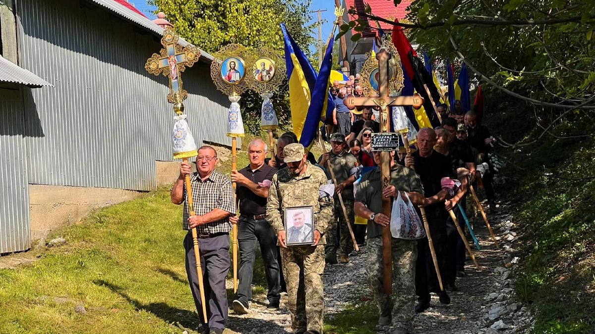 Чин похорону військовослужбовця Сторощука Дмитра пройшов на Городенківщині 6