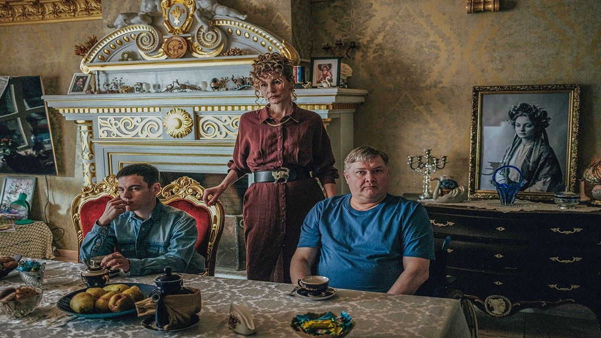«Ой, чи живі, чи здорові, всі родичі гарбузові?»: відгук про українську комедію «Родичі» 4