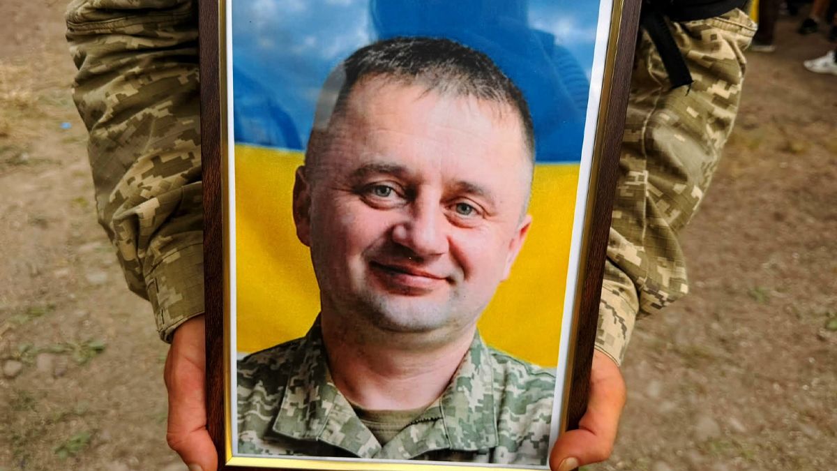 На вічний спочинок на Надвірнянщині провели захисника Дутку Сергія