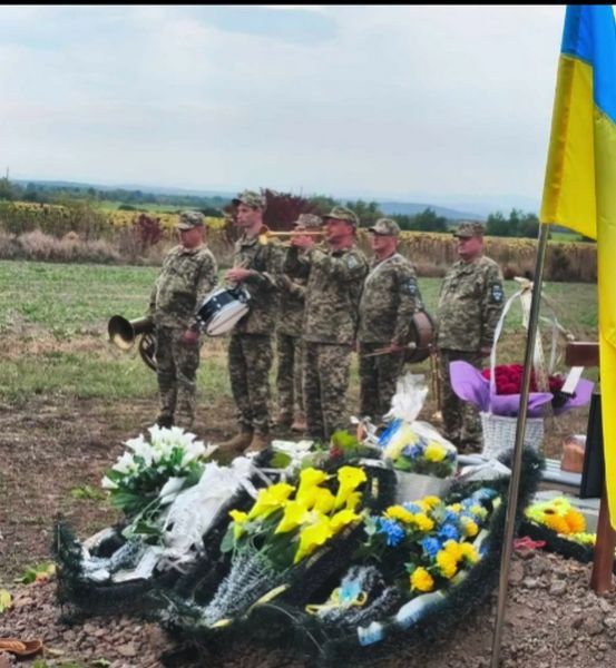 У П'ядицькій громаді відбулося прощання із воїном Тарасом Мякущаком 5