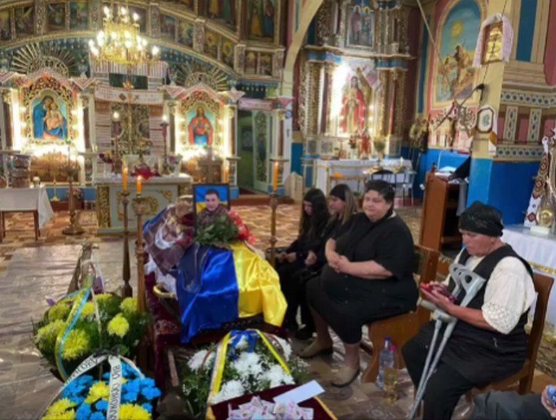У П'ядицькій громаді відбулося прощання із воїном Тарасом Мякущаком 2