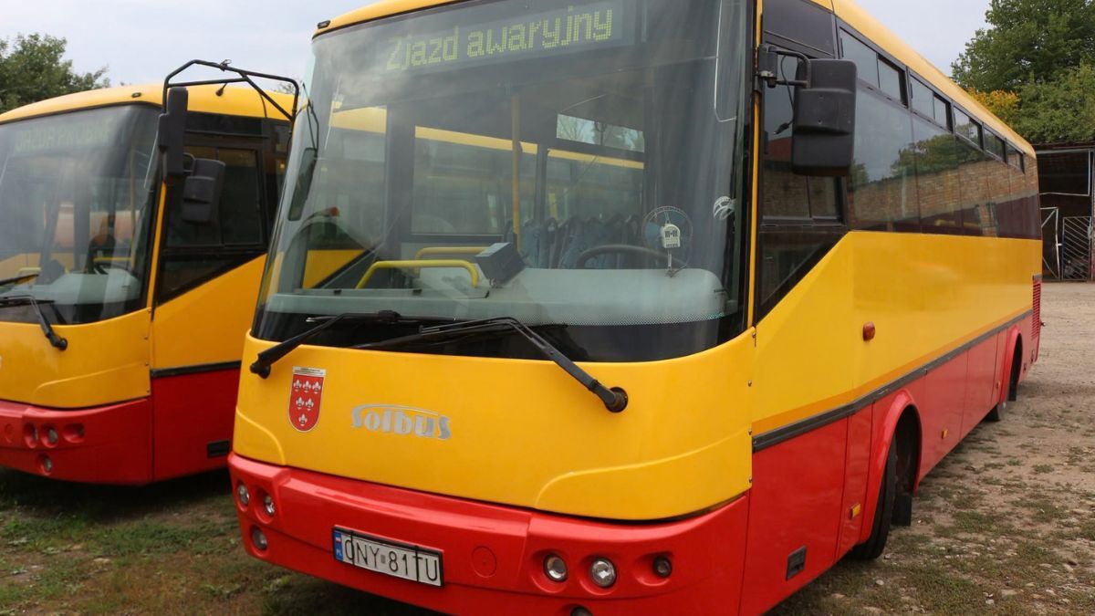 Коломия отримала три нові автобуси від польських партнерів 1