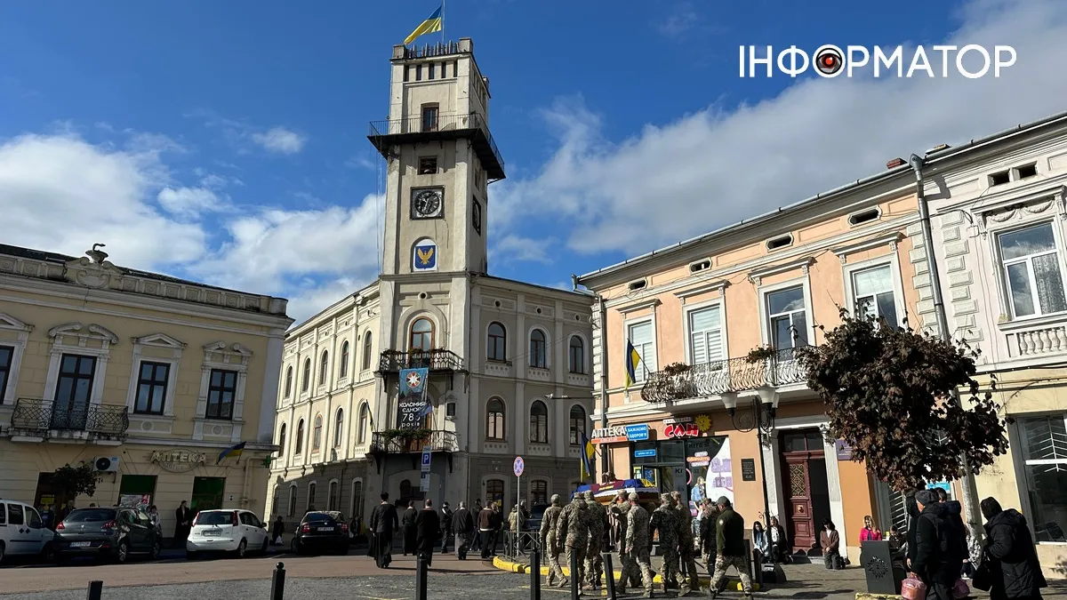 Чин похорону воїна Сергія Іванюка відбувся в Коломиї 12