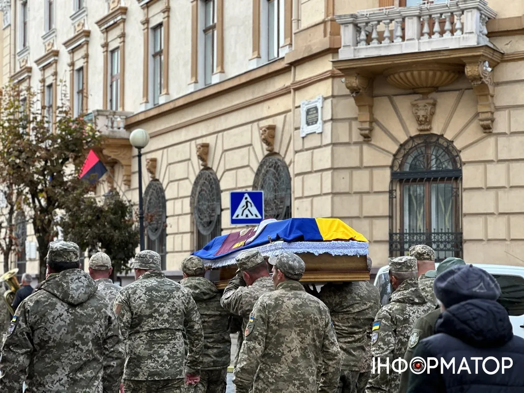 Чин похорону воїна Сергія Іванюка відбувся в Коломиї 7