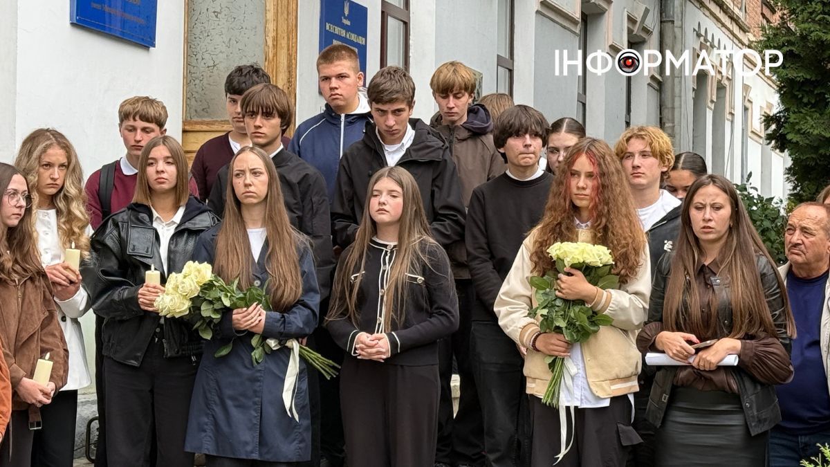 У Коломиї відкрили меморіальну дошку полеглому Герою Любомиру Бордуну 8