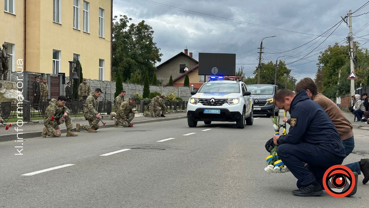 До Коломиї "на щиті" повернувся захисник Ігор Геник 1