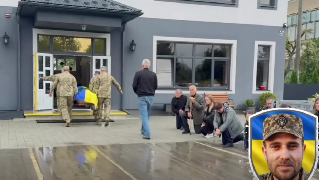Надвірна зустріла полеглого Героя Костика Руслана