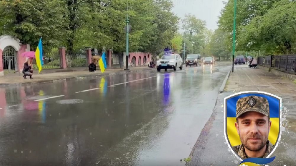 Надвірна зустріла полеглого Героя Костика Руслана 2