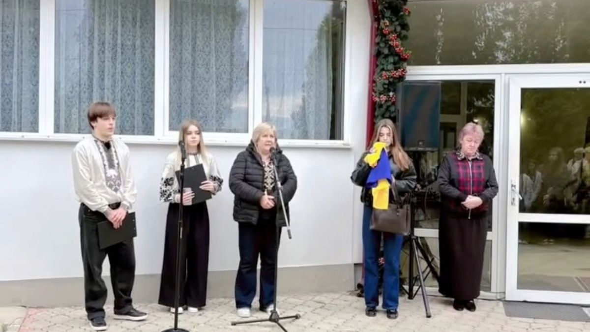 У Коломиї відкрили меморіальну дошку загиблому захиснику Любомиру Маріну 2