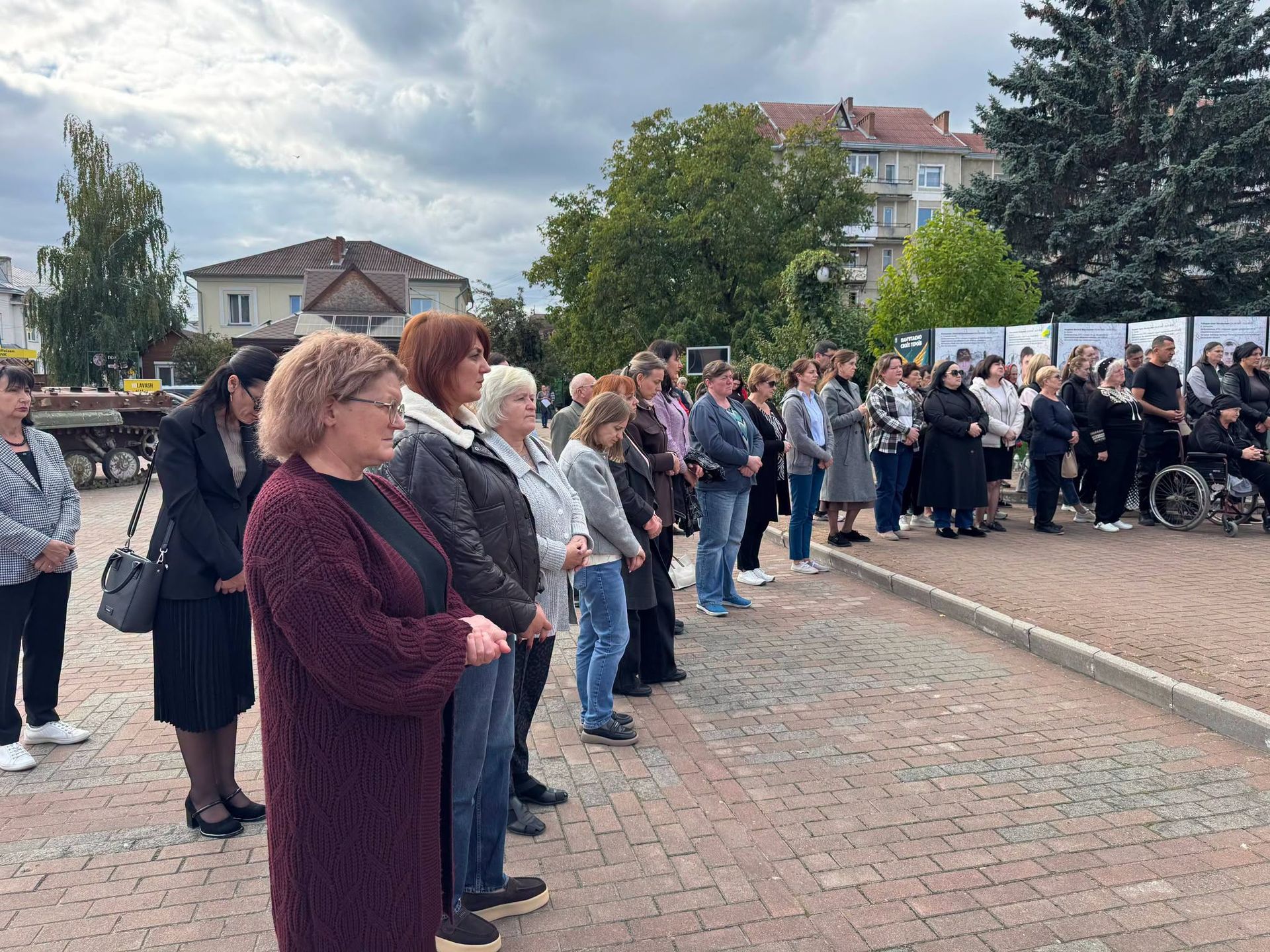 У Косові освятили пам’ятня банери та вшанували полеглих захисників 8