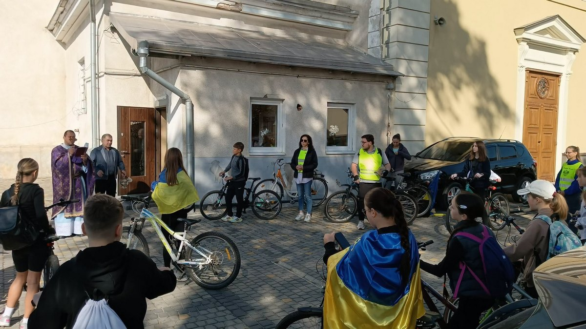У Коломиї провели благодійний велопробіг на підтримку "едельвейсів" 1