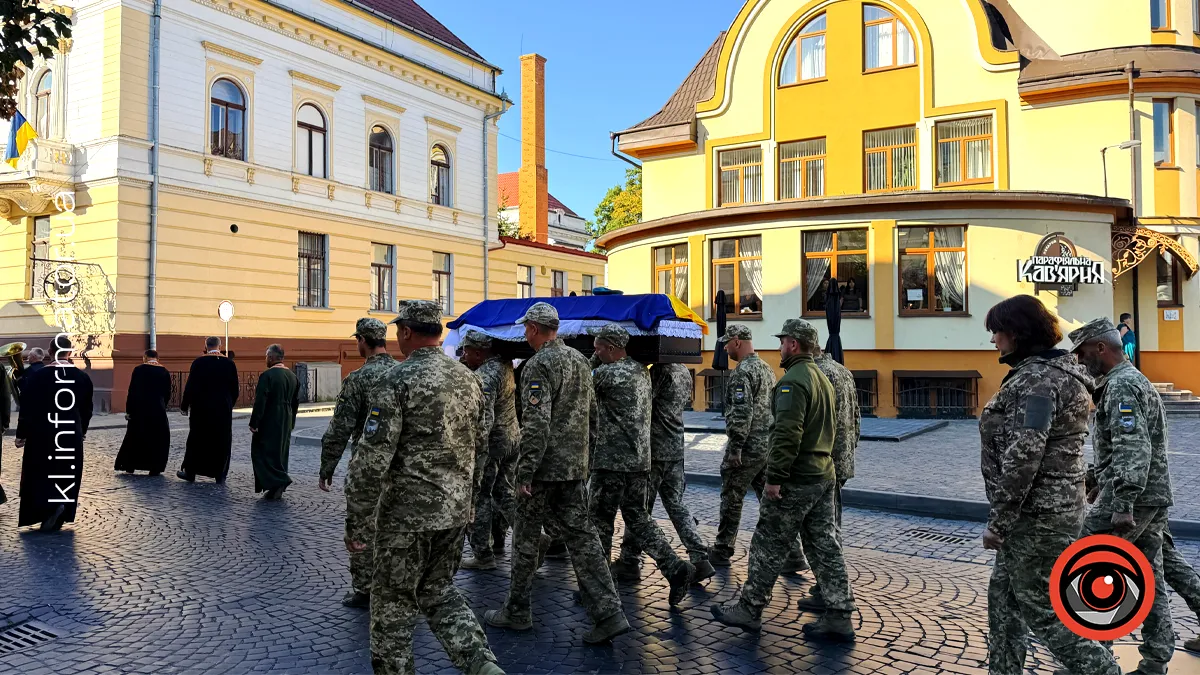 Чин похорону воїна Савчука Богдана відбувся у Коломиї 4