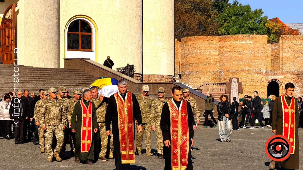 Чин похорону воїна Савчука Богдана відбувся у Коломиї 2