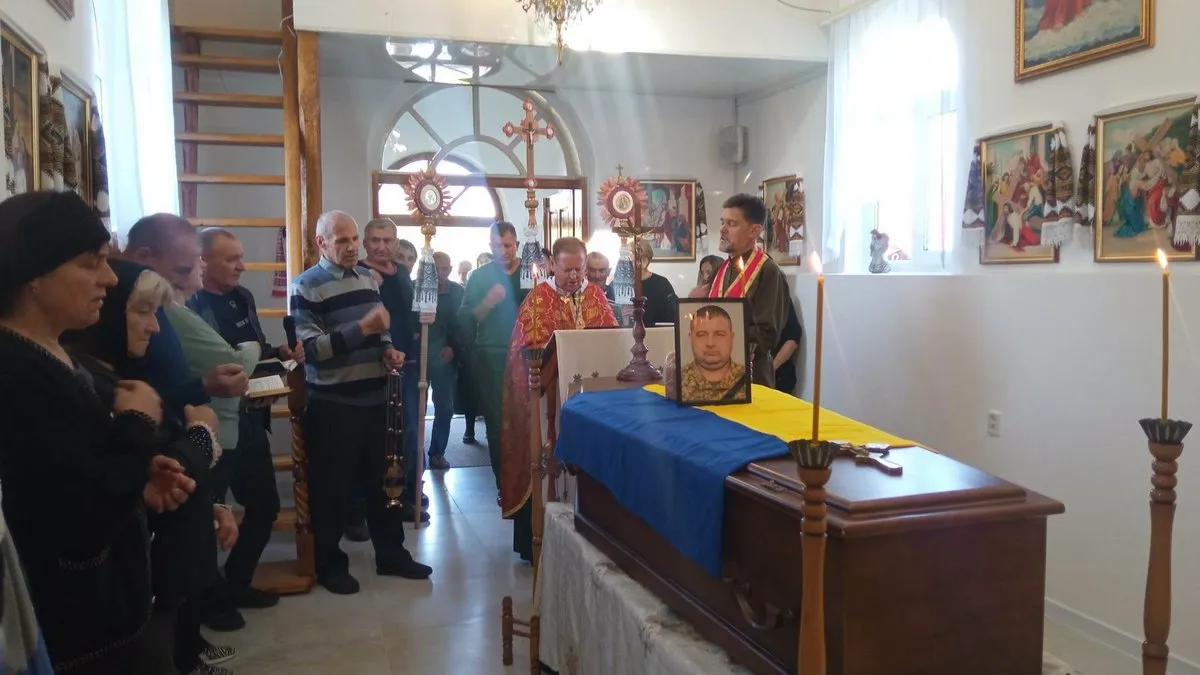 У П'ядицькій громаді попрощалися із померлим захисником Василем Мельничуком
