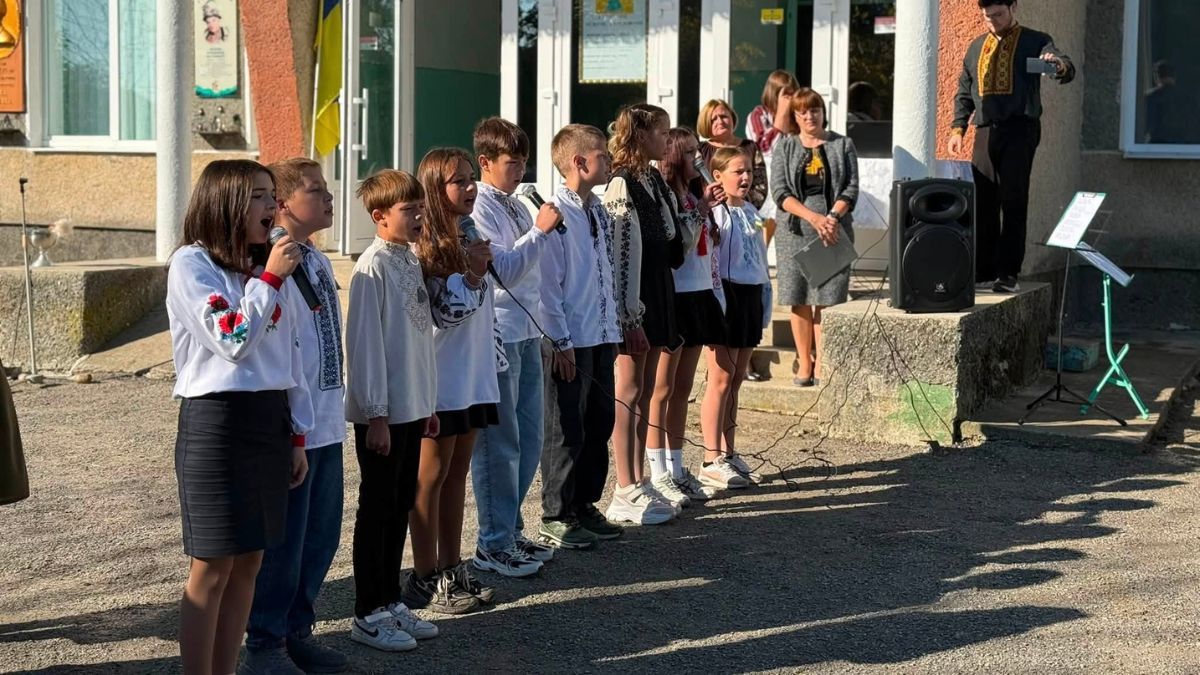 У Воронському ліцеї вшанували пам’ять полеглих захисників України відкриттям меморіальних дошок 2