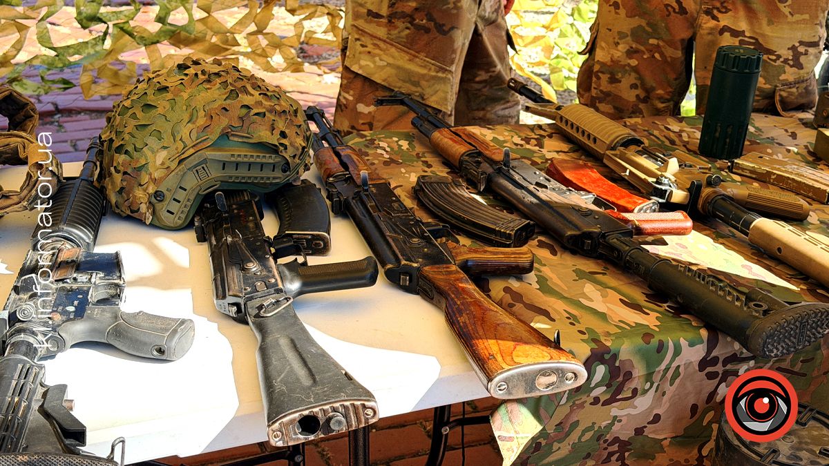 Ярмарок та показ військового спорядження: біля ратуші стартував фестиваль "Покрова 2026" 1