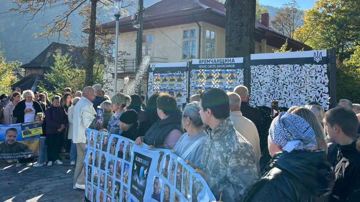 В Яремче відкрили та освятили Меморіальний комплекс Героям України 11