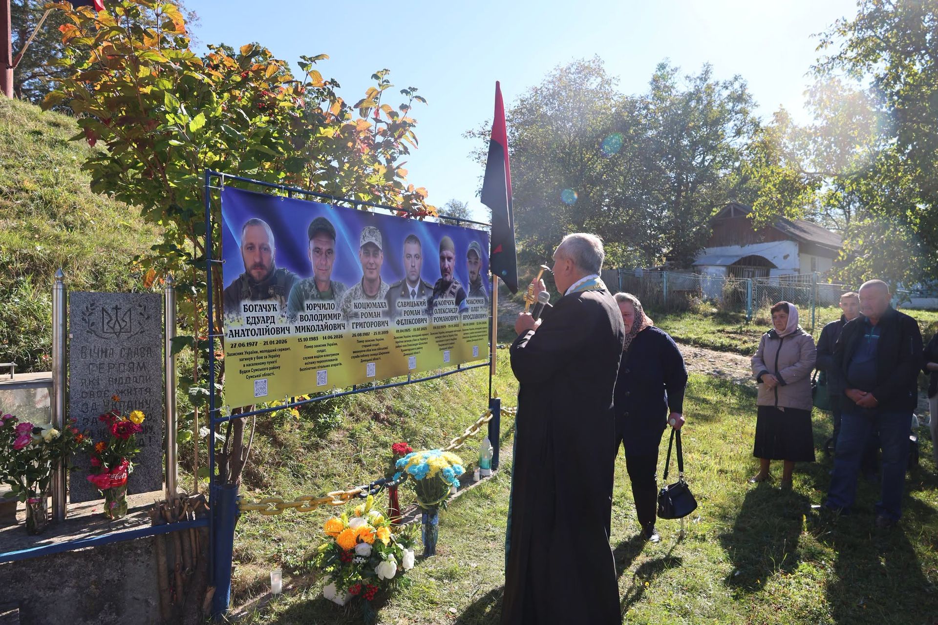 На Надвірнянщині освятили пам'ятні банери на честь шістьох полеглих Героїв 4