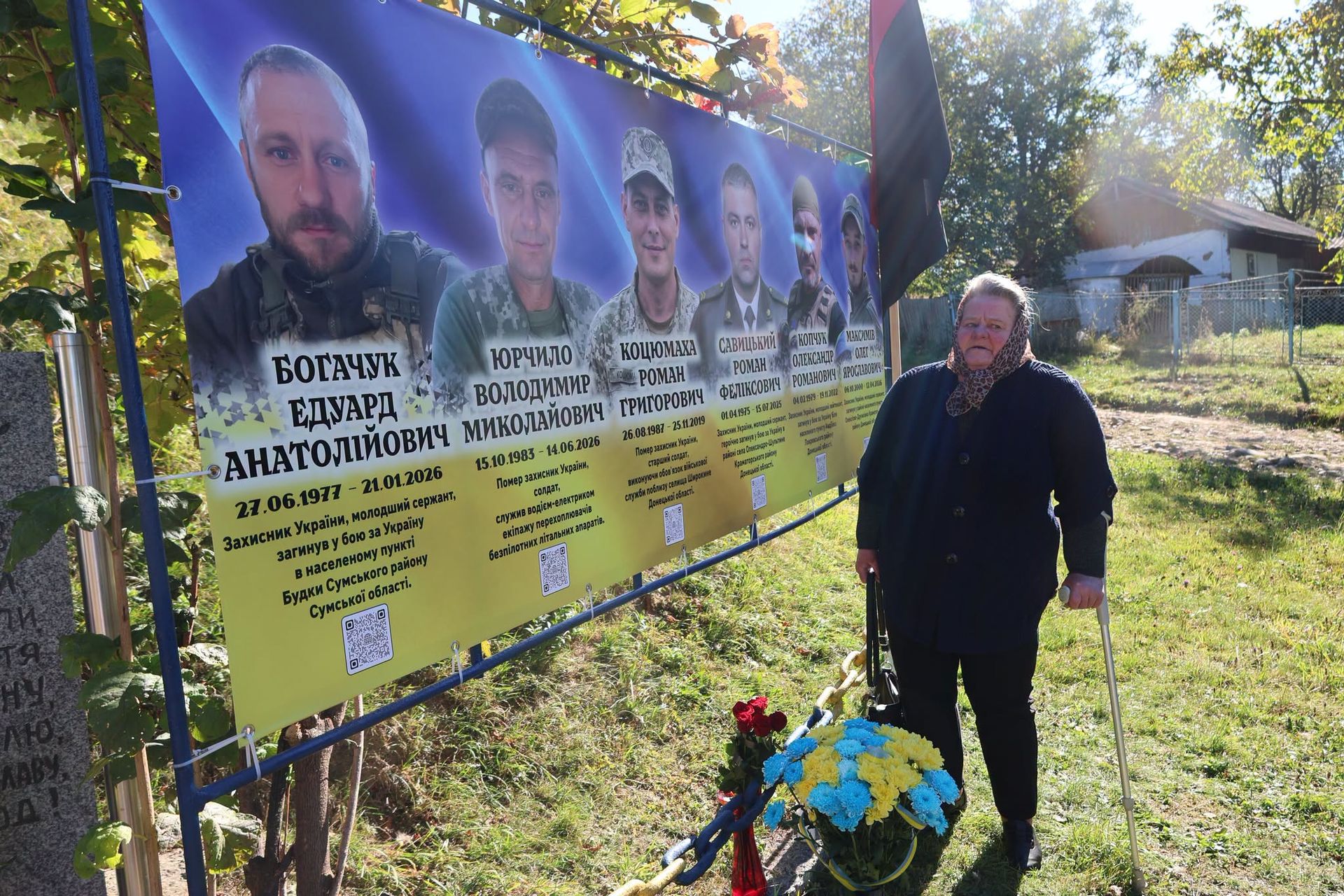На Надвірнянщині освятили пам'ятні банери на честь шістьох полеглих Героїв 5