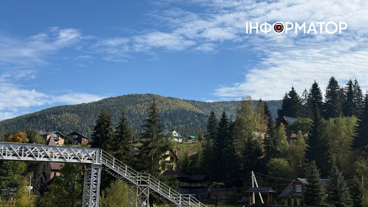 Сонце пече, річка тече: фоторепортаж з Карпат, де ще затрималось літо 2