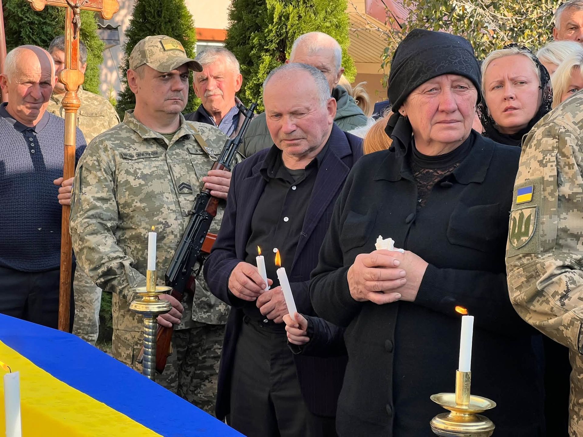 У Городенці провели в останню путь полеглого захисника Василя Романюгу 7