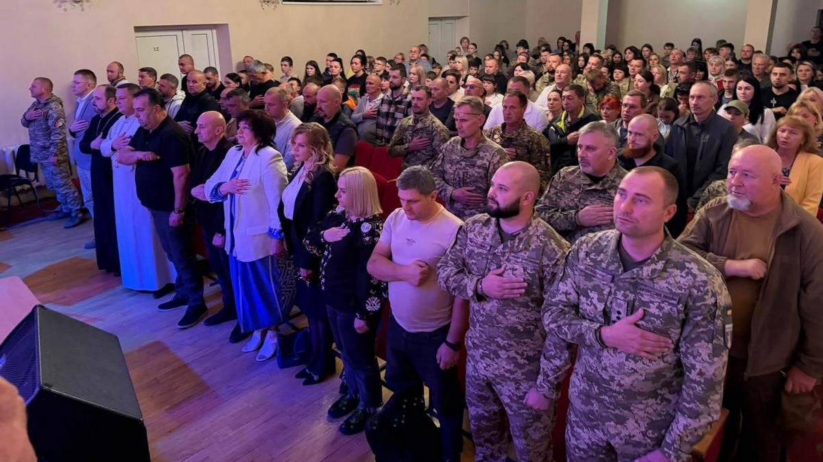Самостійно відбив кілька атак: дружині полеглого Степана Рудого передали орден «За мужність»