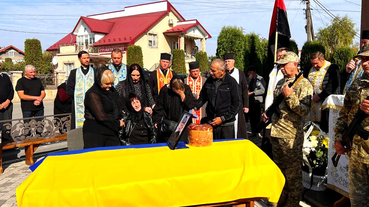На щиті до Городенківської громади повернувся воїн Бірюков Олексій 5