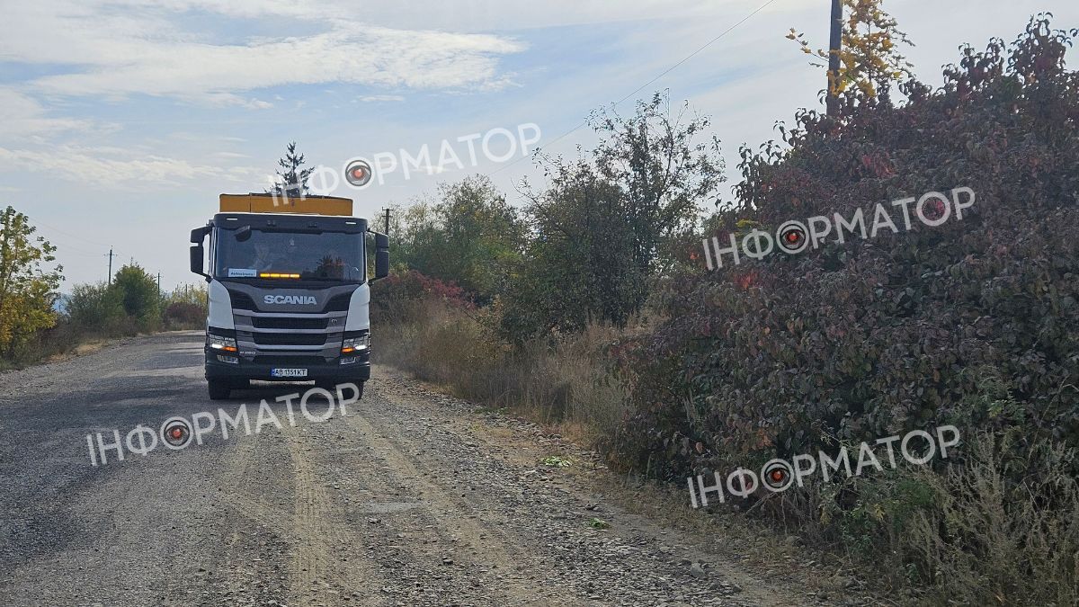 У Заболотові скасували протест: підрядники взялися ремонтувати дорогу 4