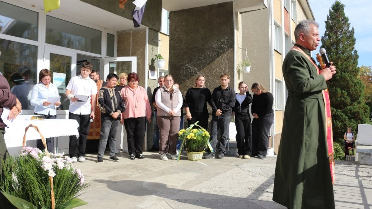 Вшанували полеглих воїнів: у філії №6 імені Героя України Тараса Сенюка відкрили меморіальні дошки 4