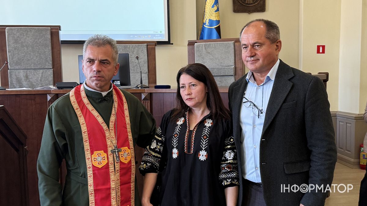 Шана і вдячність за подвиг синів: у Коломиї вдруге вручили особливу відзнаку «Мати Героя». 32