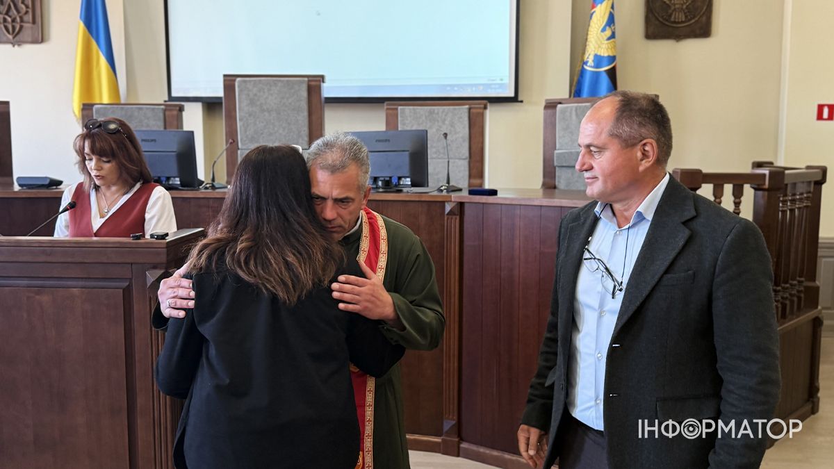 Шана і вдячність за подвиг синів: у Коломиї вдруге вручили особливу відзнаку «Мати Героя». 24