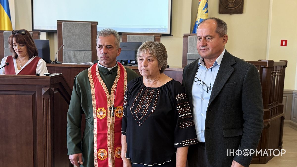 Шана і вдячність за подвиг синів: у Коломиї вдруге вручили особливу відзнаку «Мати Героя». 21