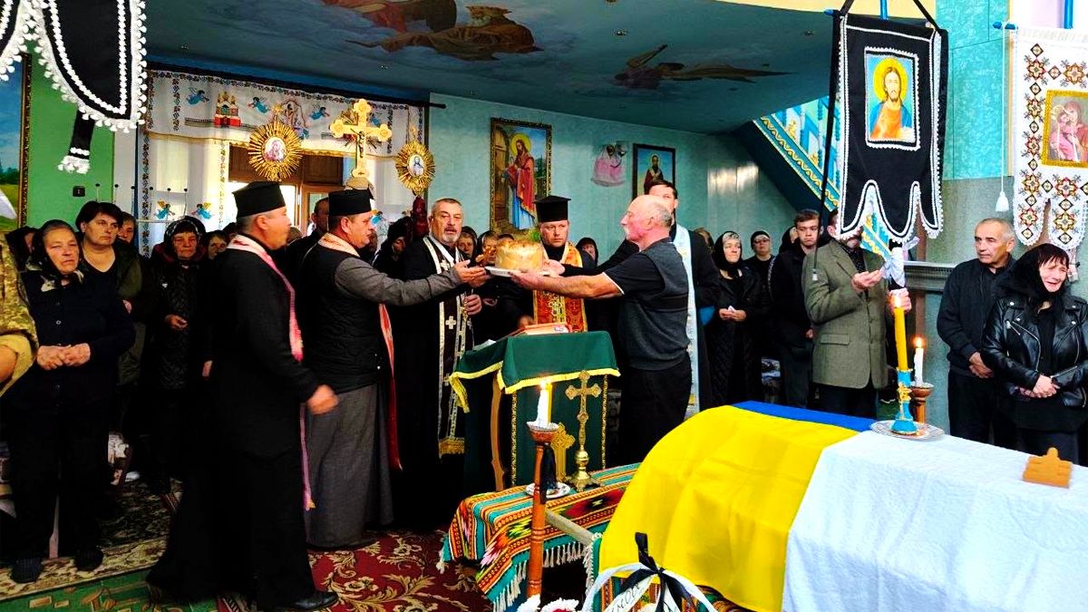 В останню путь на Городенківщині провели Олексія Бірюкова 6